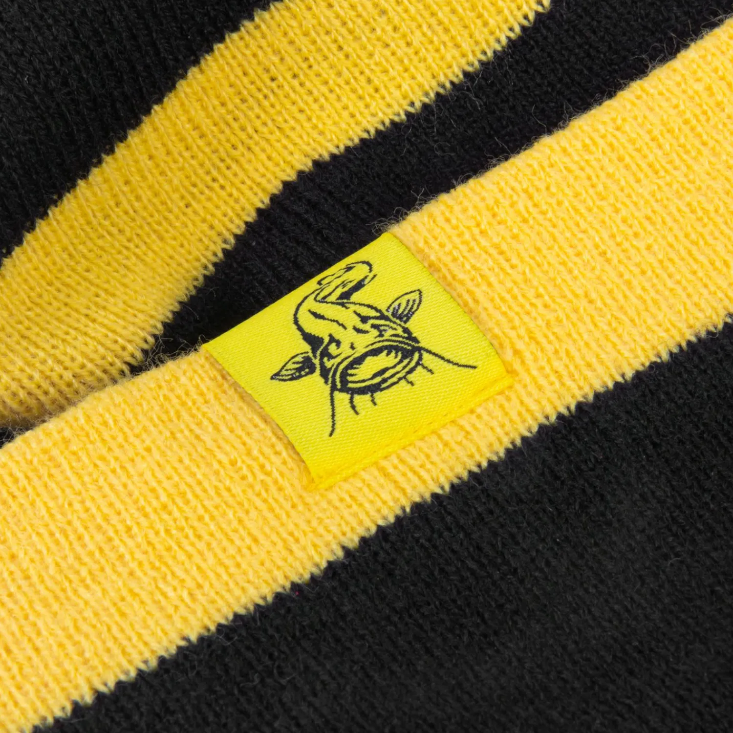Black Cat Bobble Hat (Black/Yellow)< Anglerhüte & Anglermützen