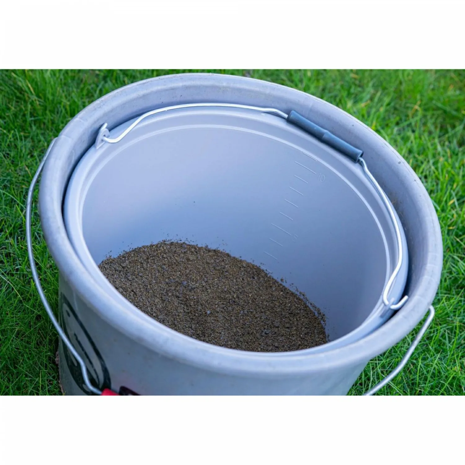Guru Bucket Grey (18 l)< Angelkoffer & Angelboxen ·Futtereimer