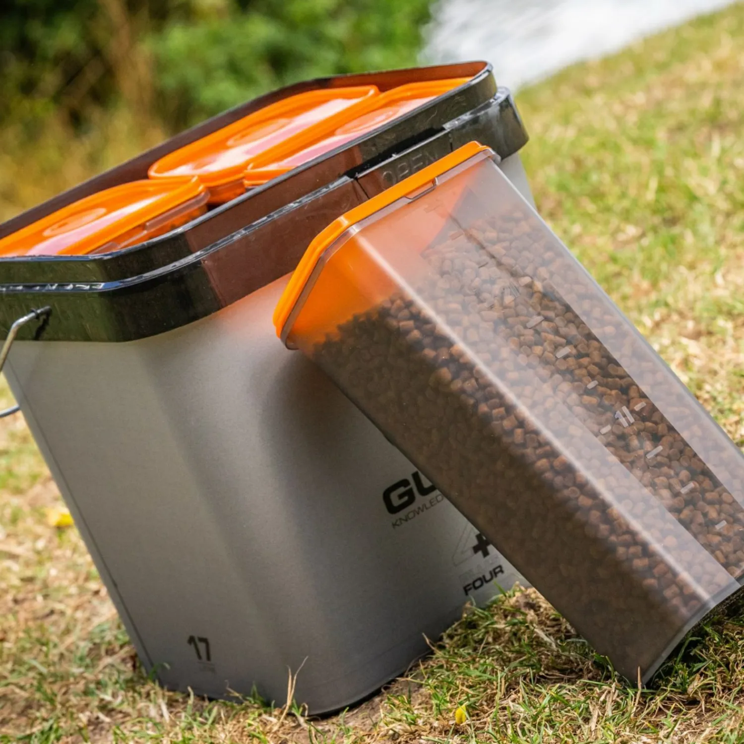 Spare Containers (3 l) Angelkoffer & Angelboxen ·Futtereimer