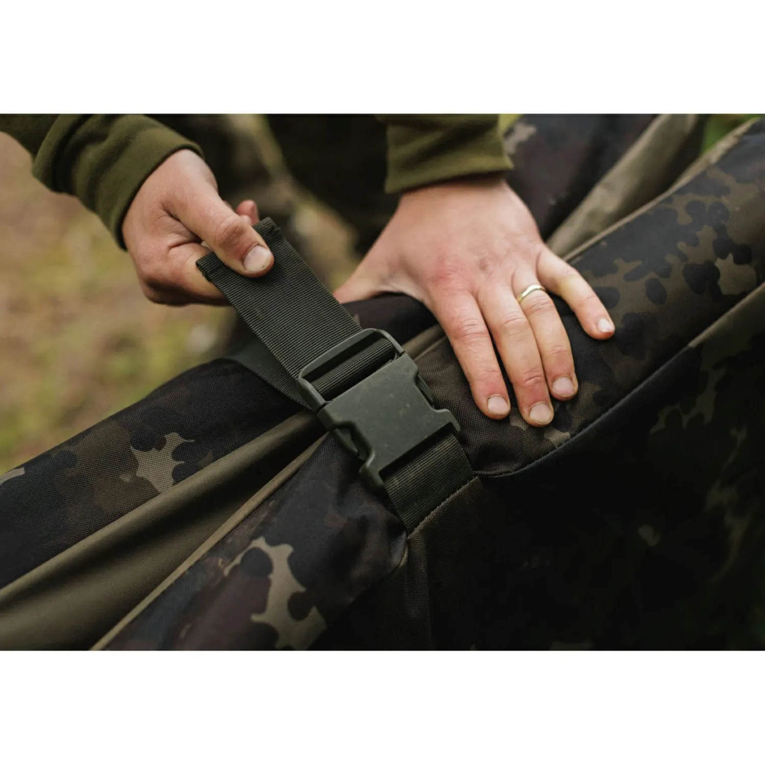 Outlet Compac Hybrid Mat Dark Kamo Karpfensäcke & Abhakmatten|Karpfenangeln-Zubehör