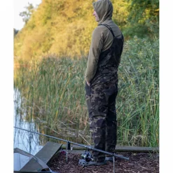 Korda Polar Salopettes Dark Kamo< Thermohosen & Regenhosen