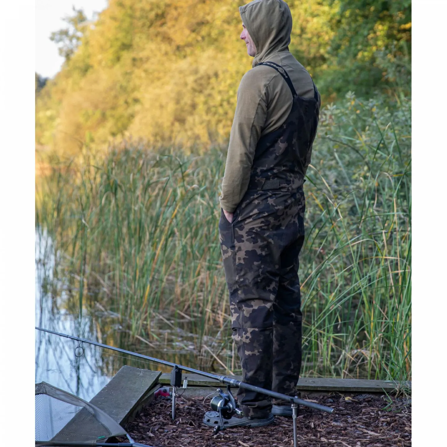 Korda Polar Salopettes Dark Kamo< Thermohosen & Regenhosen